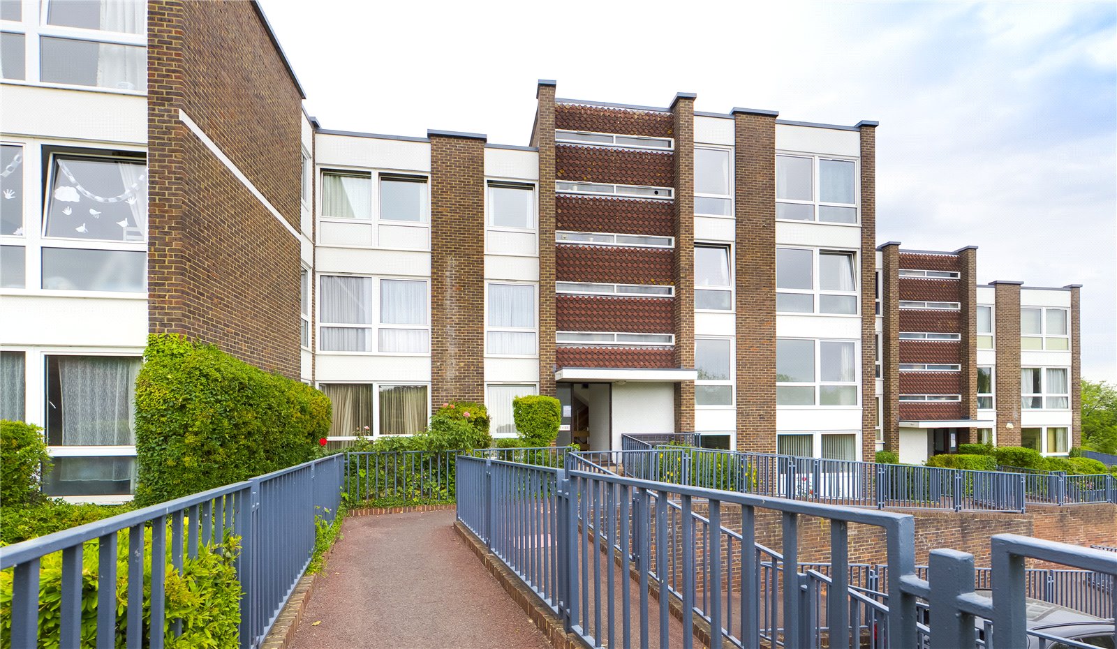 Parkers Tilehurst 2 bedroom Flat To Let in Hartslock Court ...