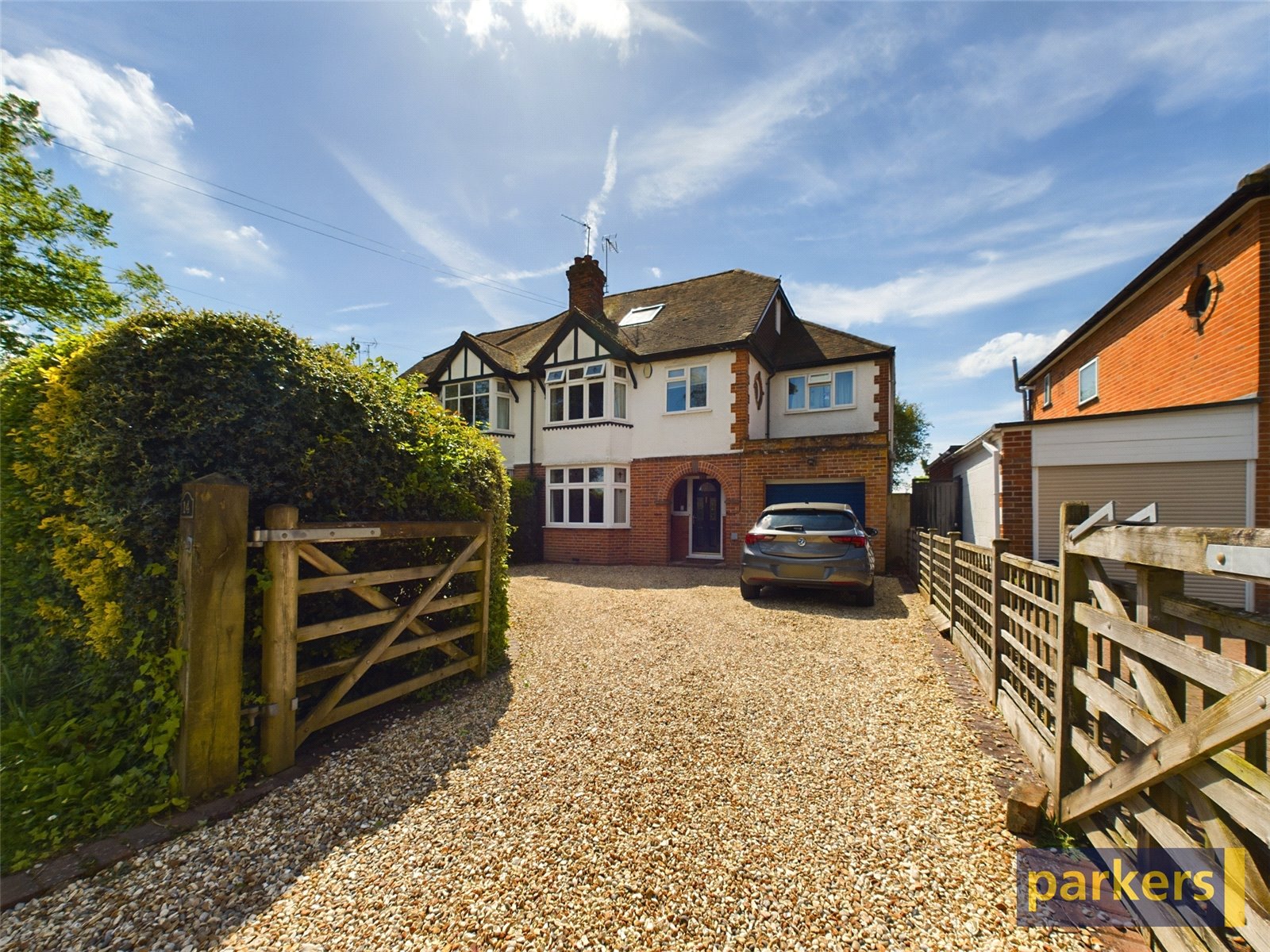 Luckmore Drive, Earley, Reading Parkers