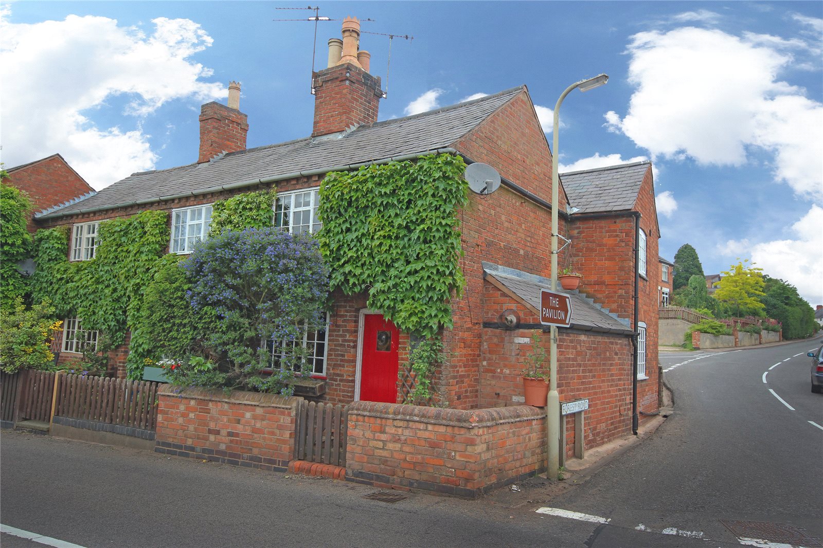 Whitegates Leicester 2 bedroom Cottage for sale in Main Street Huncote Leicester LE9 Whitegates