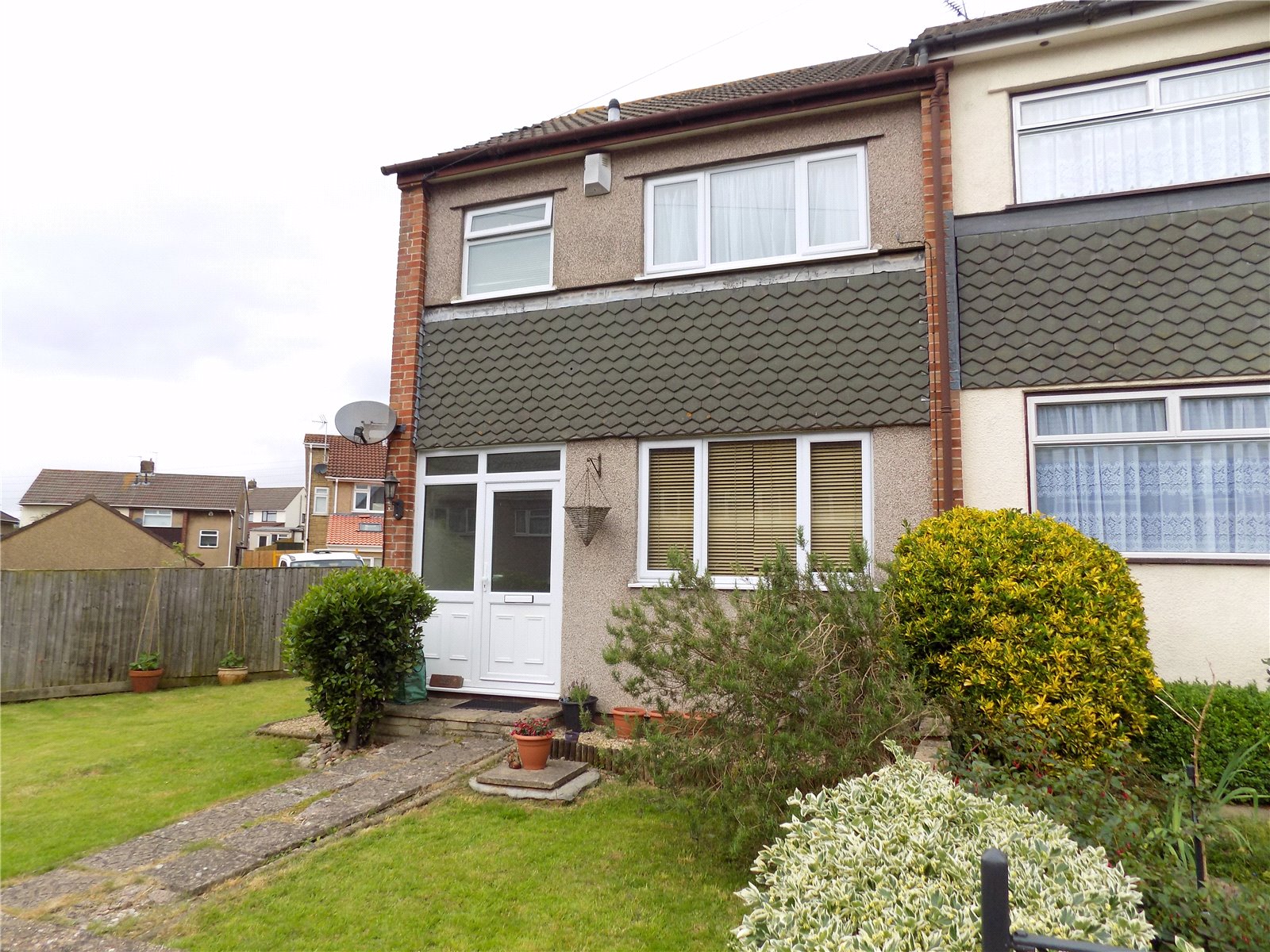 CJ Hole Hanham 3 bedroom House for sale in Woodyleaze Drive Hanham