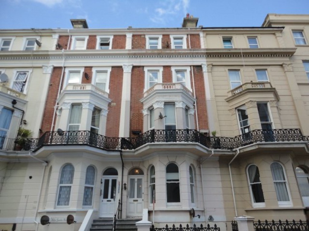 Jevington Gardens Martin & Co