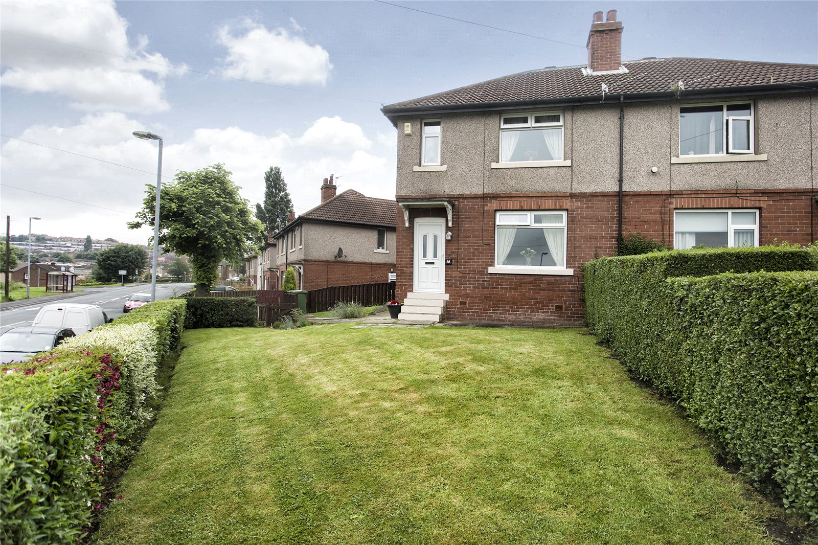 Whitegates Dewsbury 3 bedroom House SSTC in Low Road Dewsbury