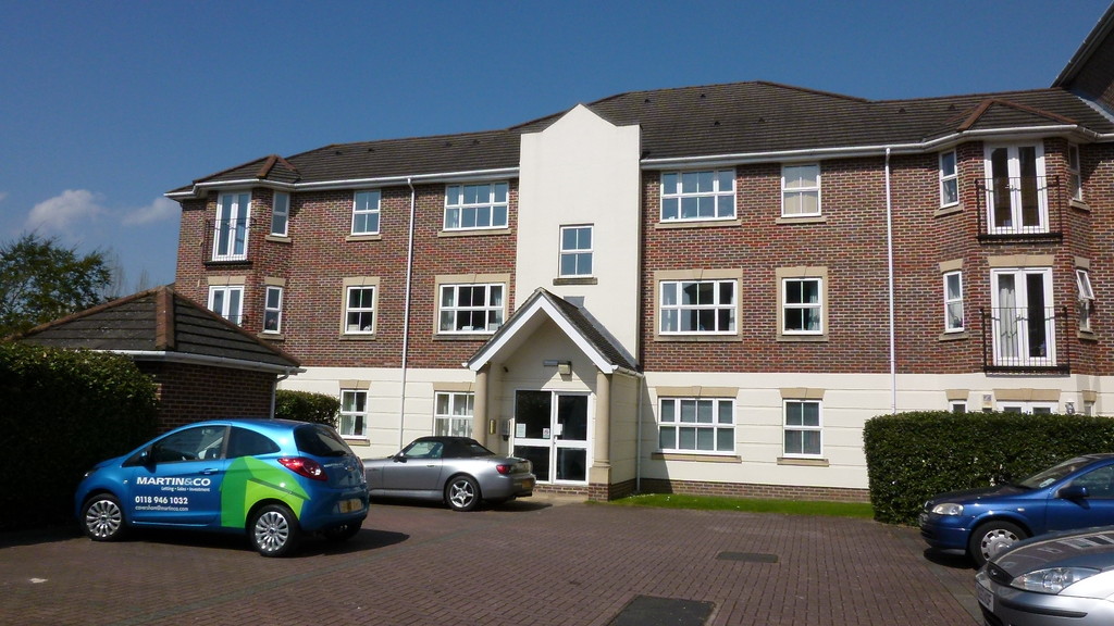 Abbotsmead Place, Caversham Martin & Co