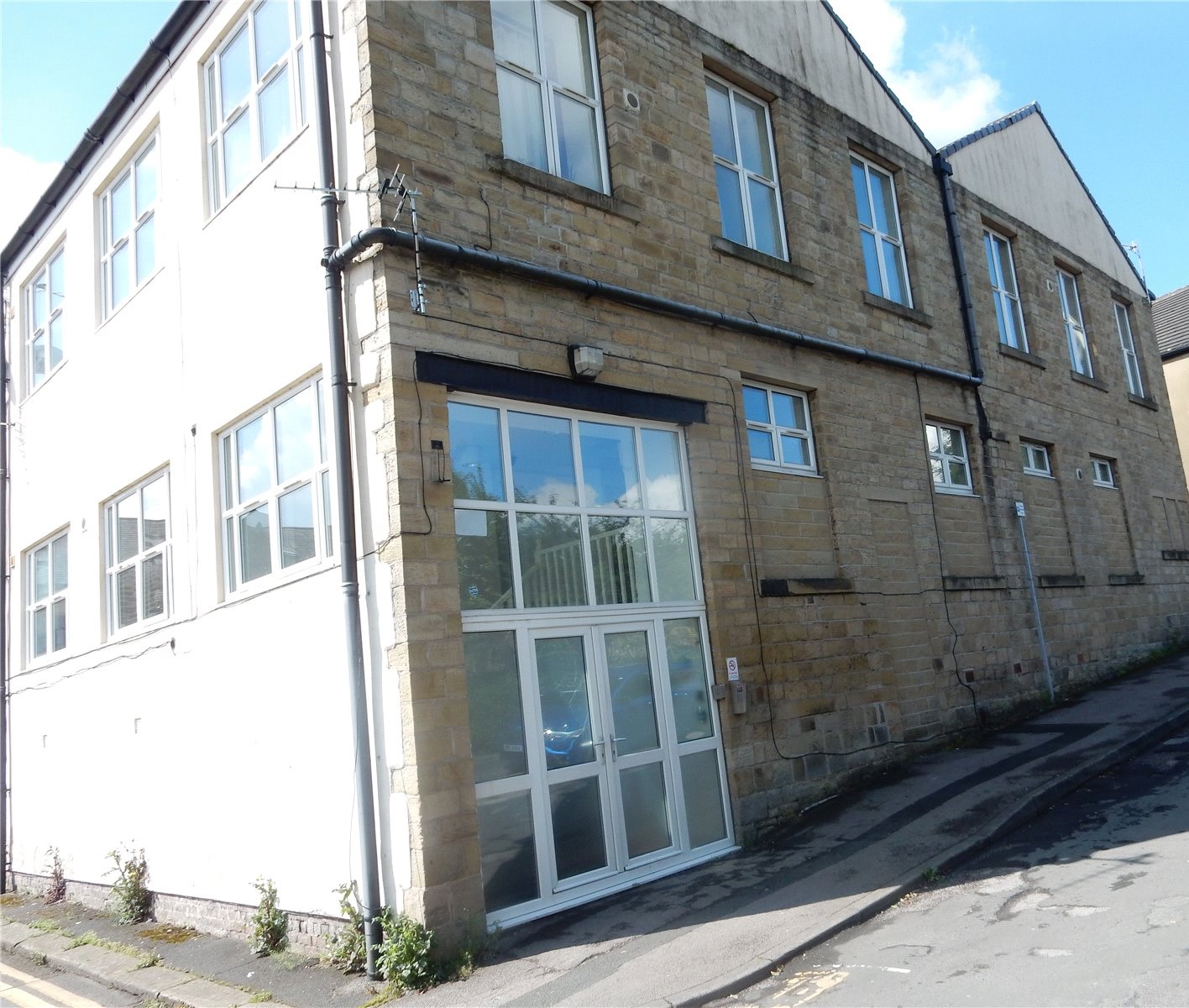 Whitegates Huddersfield 1 bedroom Flat for sale in Rifle Fields