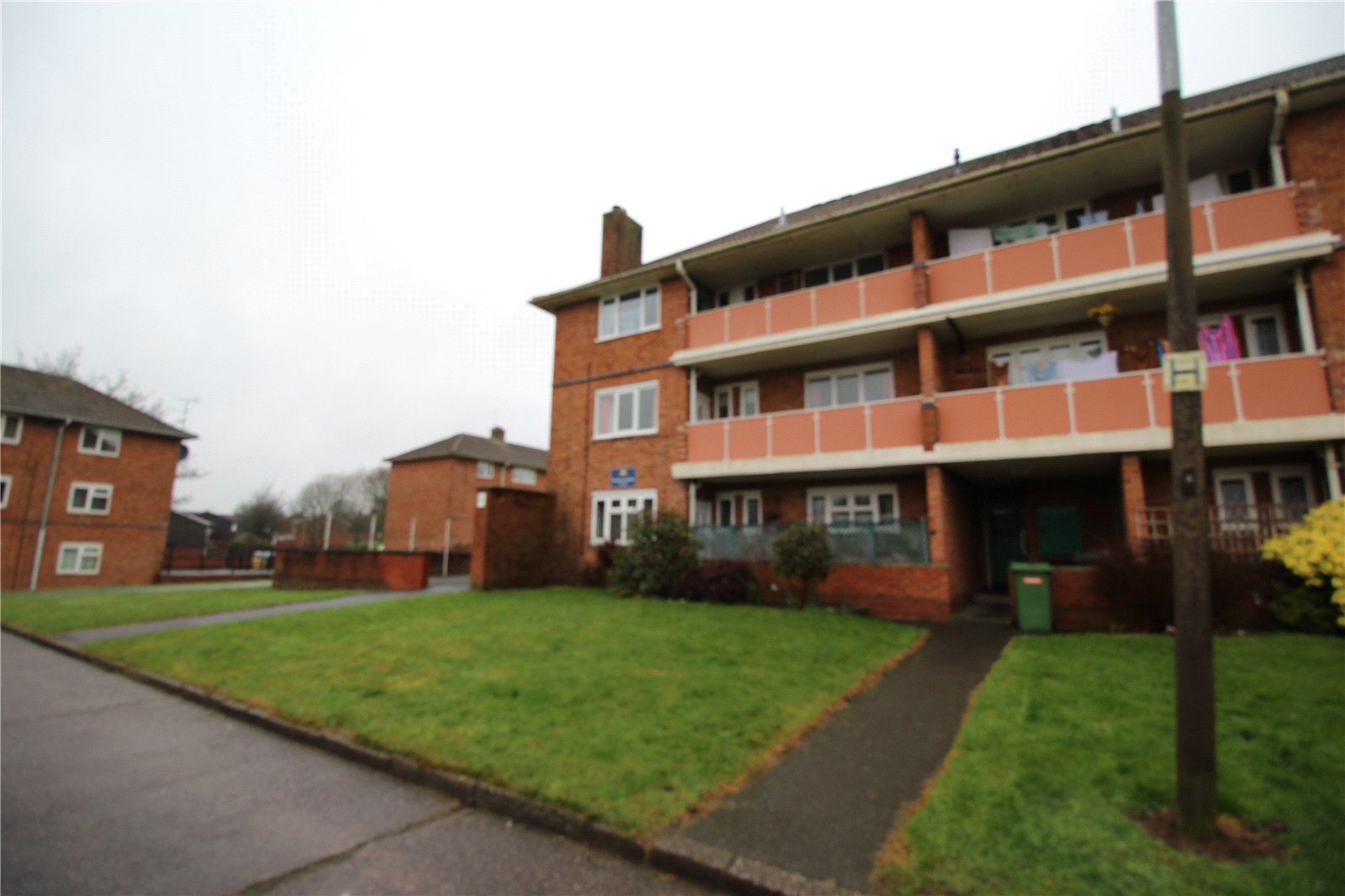 Whitegates Wolverhampton 3 bedroom Flat to rent in Warstones Gardens