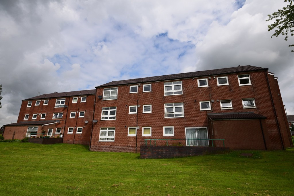 Martin & Co Rochdale 1 bedroom Flat Let in Kingfisher Court, Great Howarth
