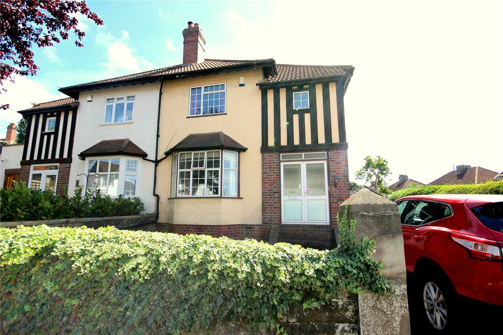 CJ Hole Westbury On Trym 3 bedroom House to rent in Rockside Drive