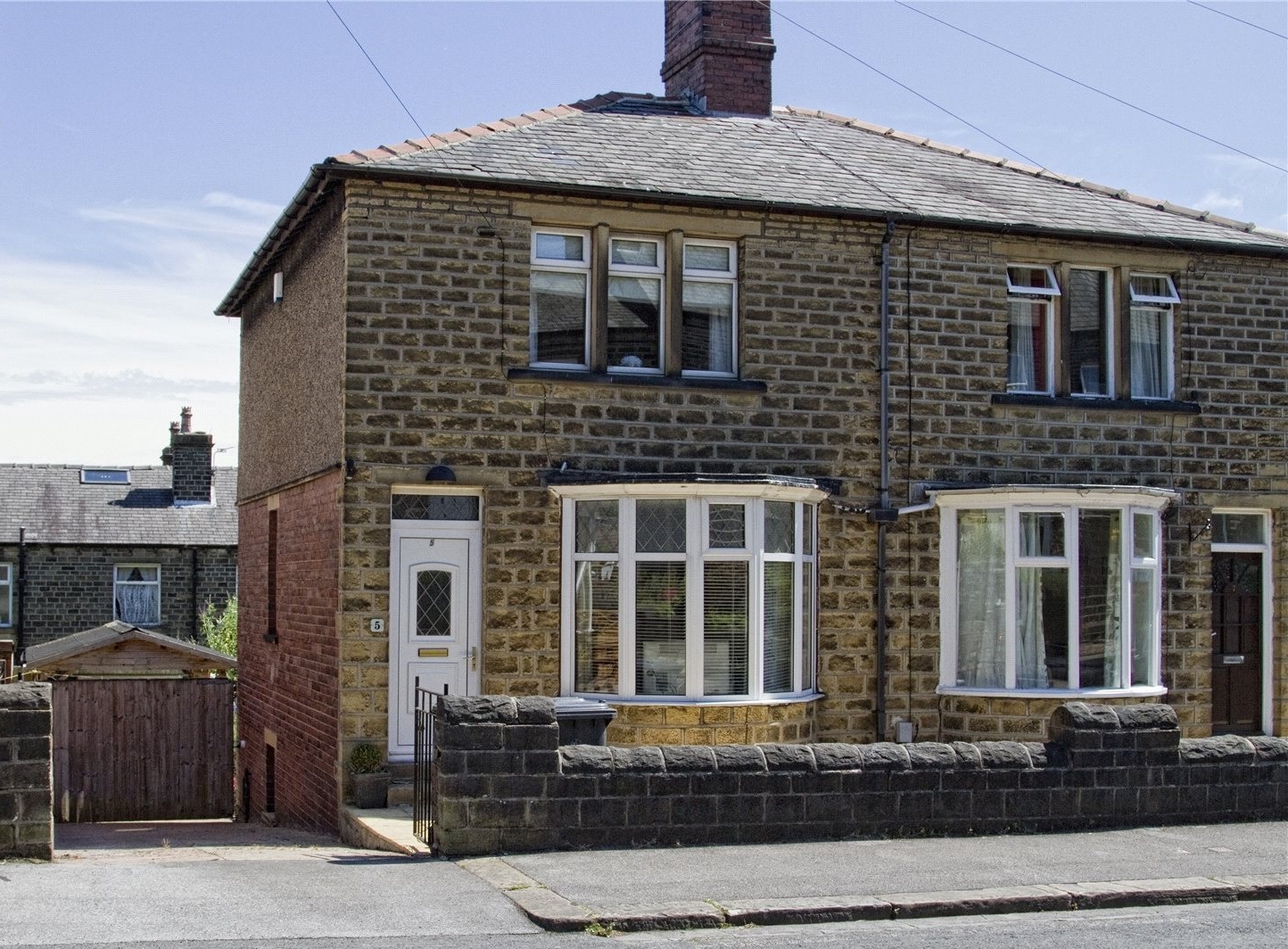 Whitegates Huddersfield 2 bedroom House For Sale in Warneford Road