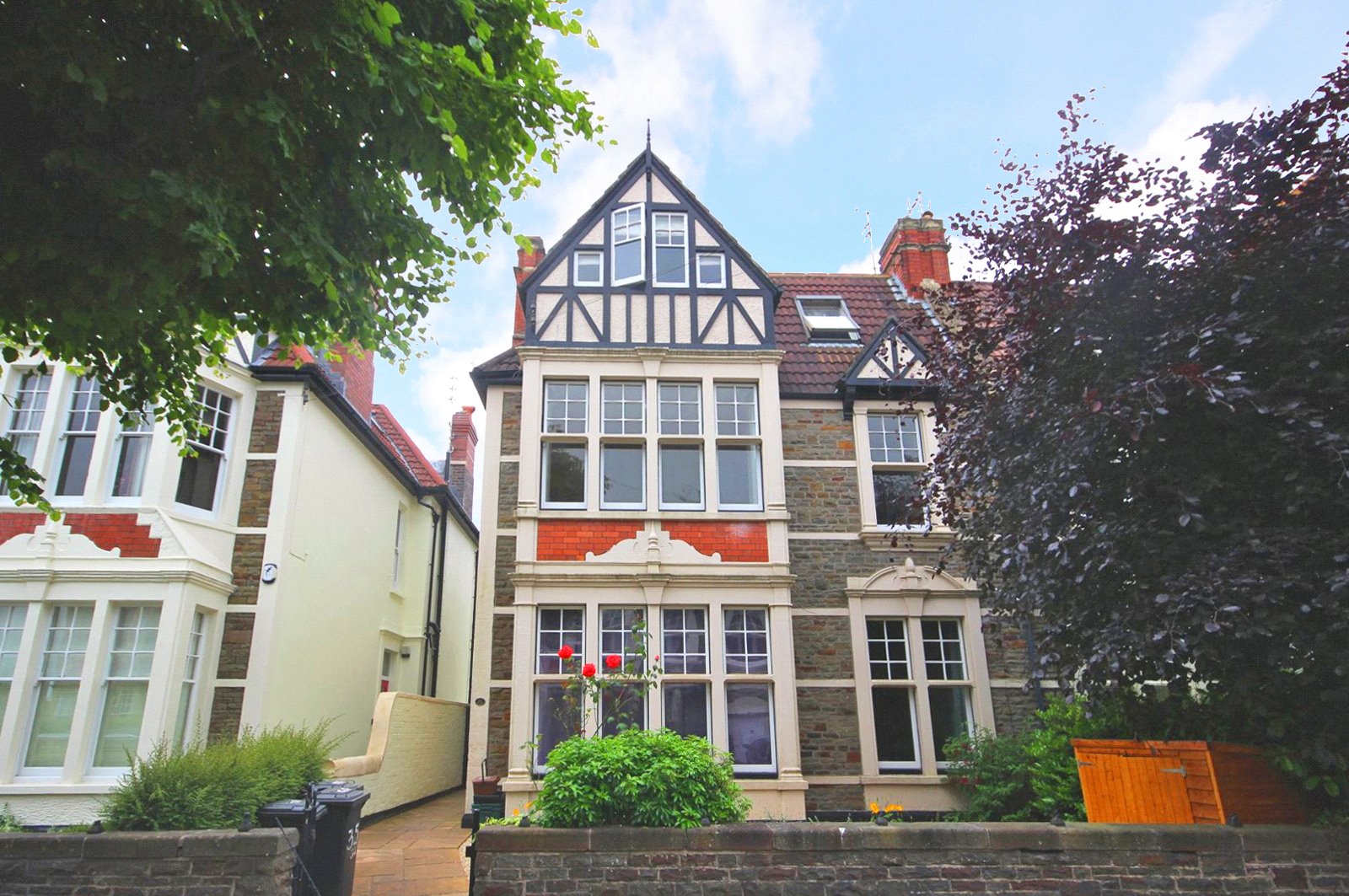 CJ Hole Westbury On Trym 2 bedroom Flat to rent in Henleaze Gardens