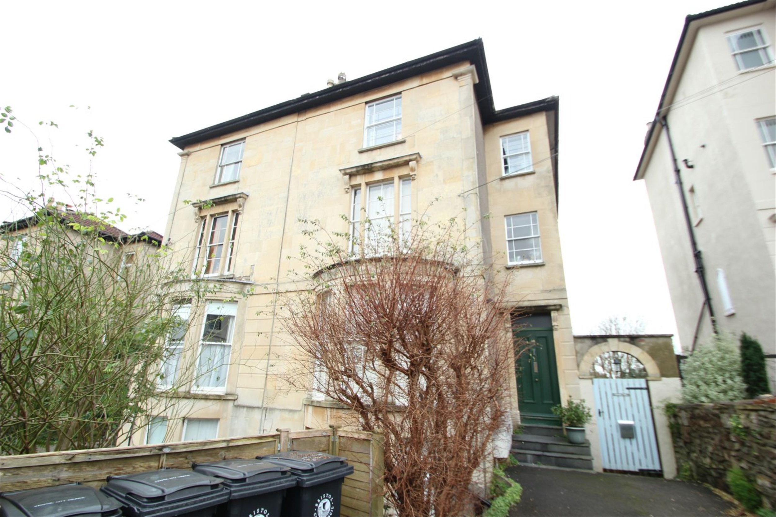 CJ Hole Clifton 2 bedroom Flat to rent in Southfield Road Cotham
