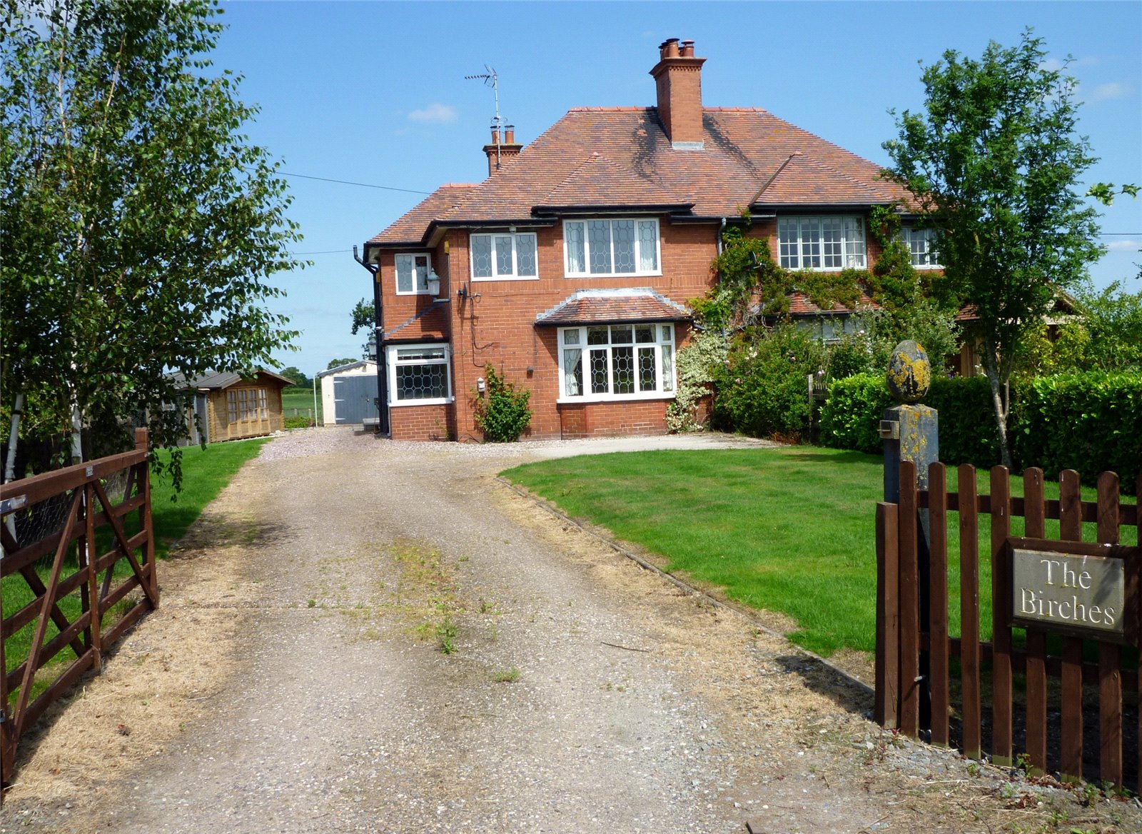 Whitegates Crewe 2 bedroom House for sale in Hollin Green Lane Newhall