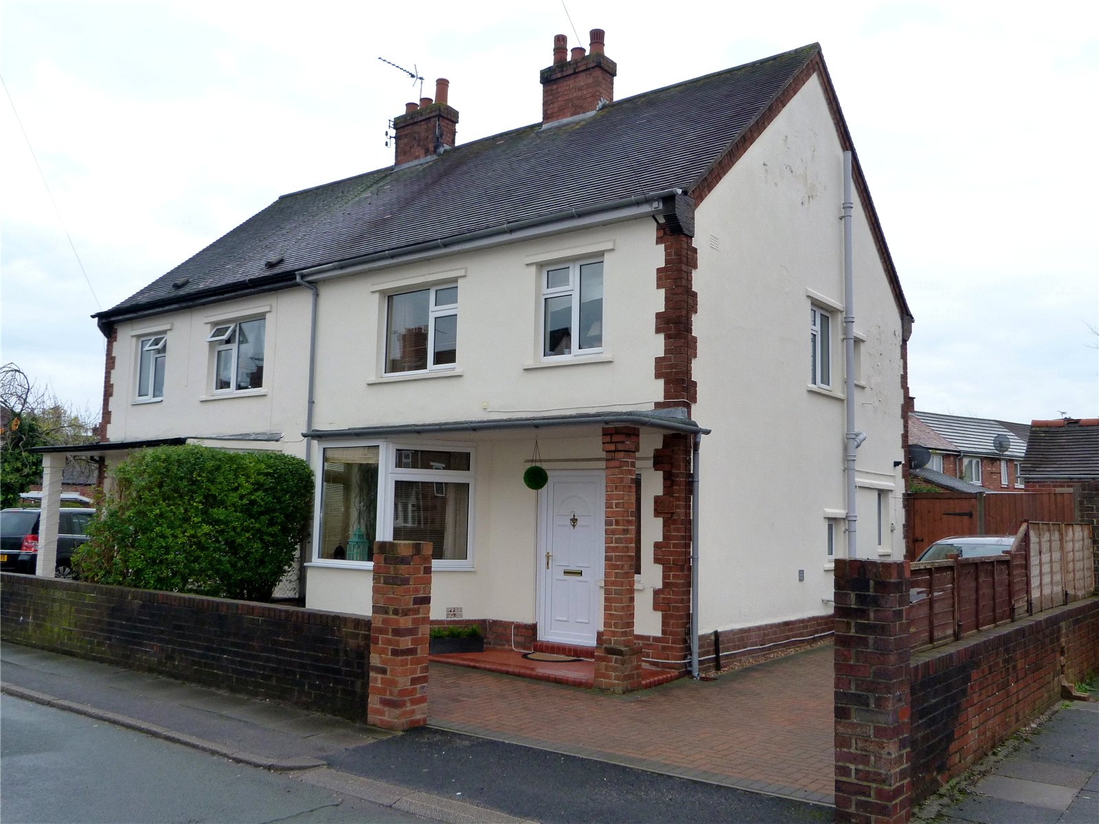 Whitegates Crewe 3 bedroom House for sale in Weaver Road Nantwich