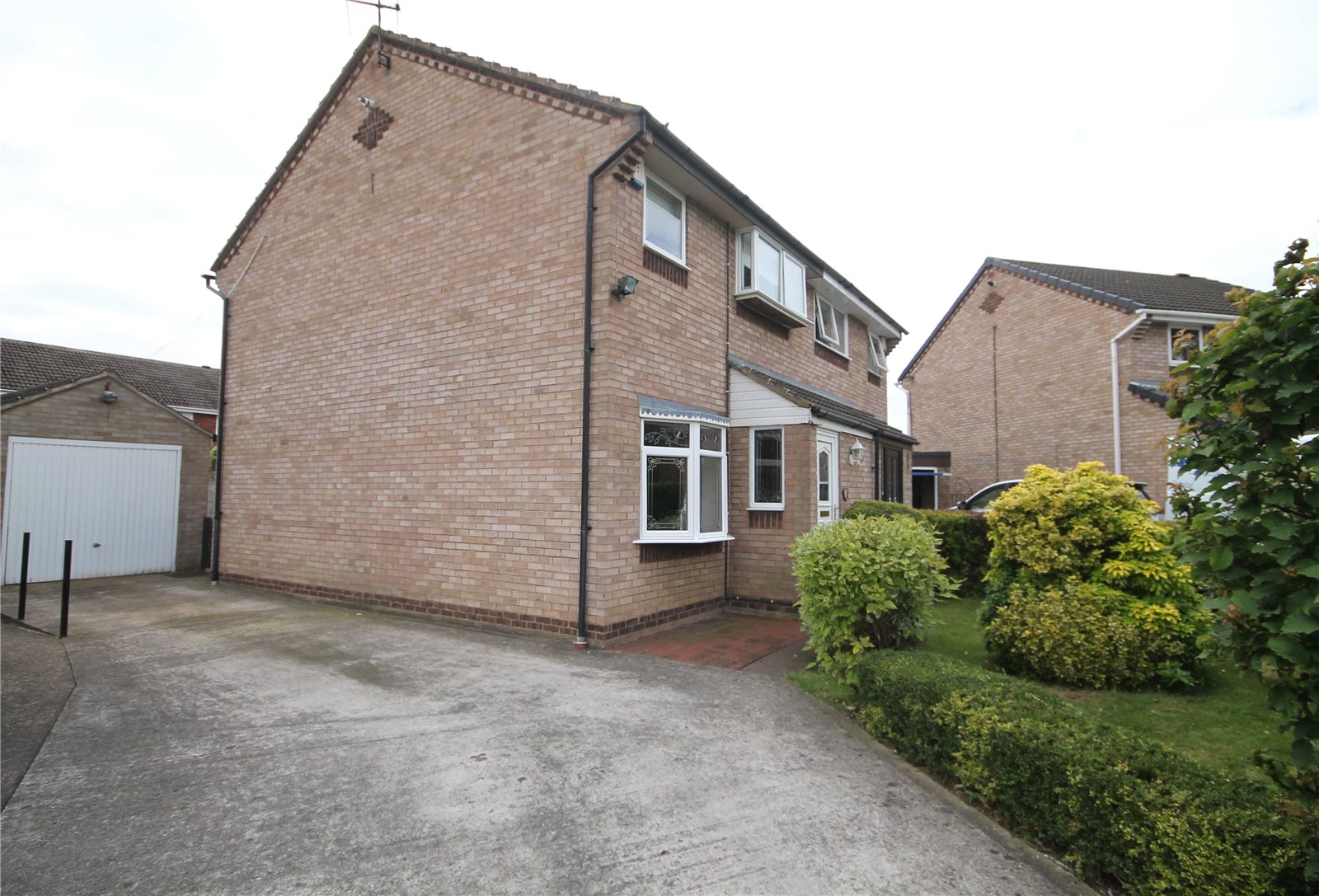 Whitegates Barnsley 3 bedroom House SSTC in Whitewood Close Royston