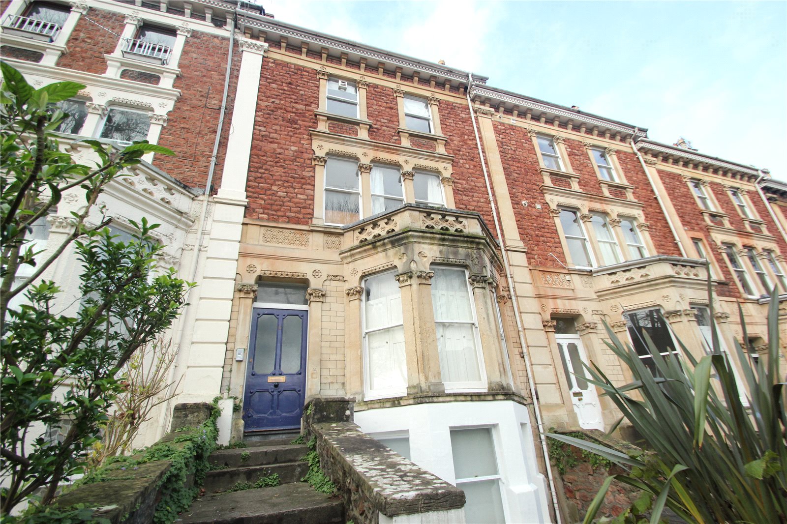 CJ Hole Clifton old 2 bedroom Flat to rent in Hanbury Road Bristol