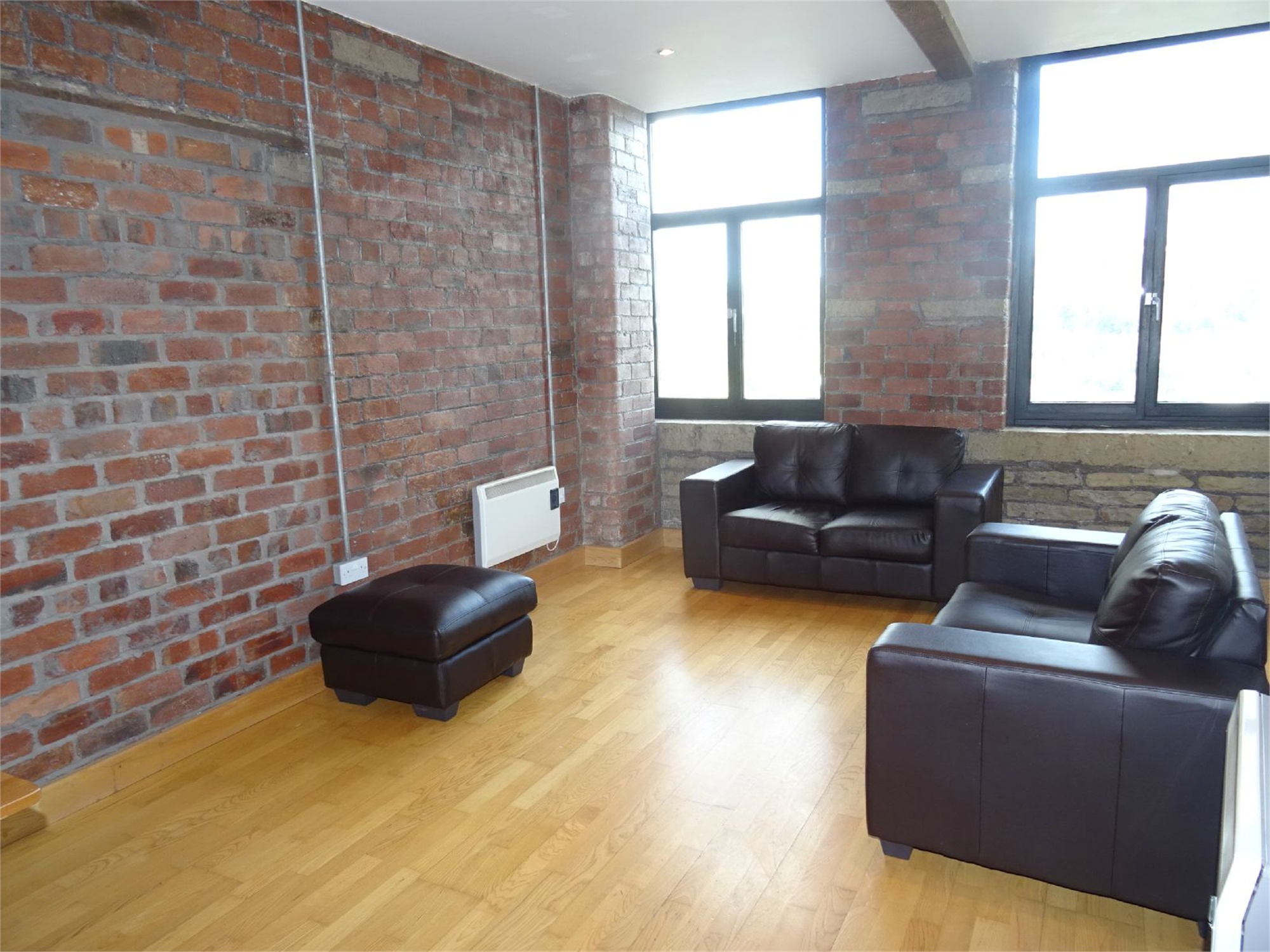 Whitegates Bradford 2 bedroom Flat SSTC in Broadgate House ...