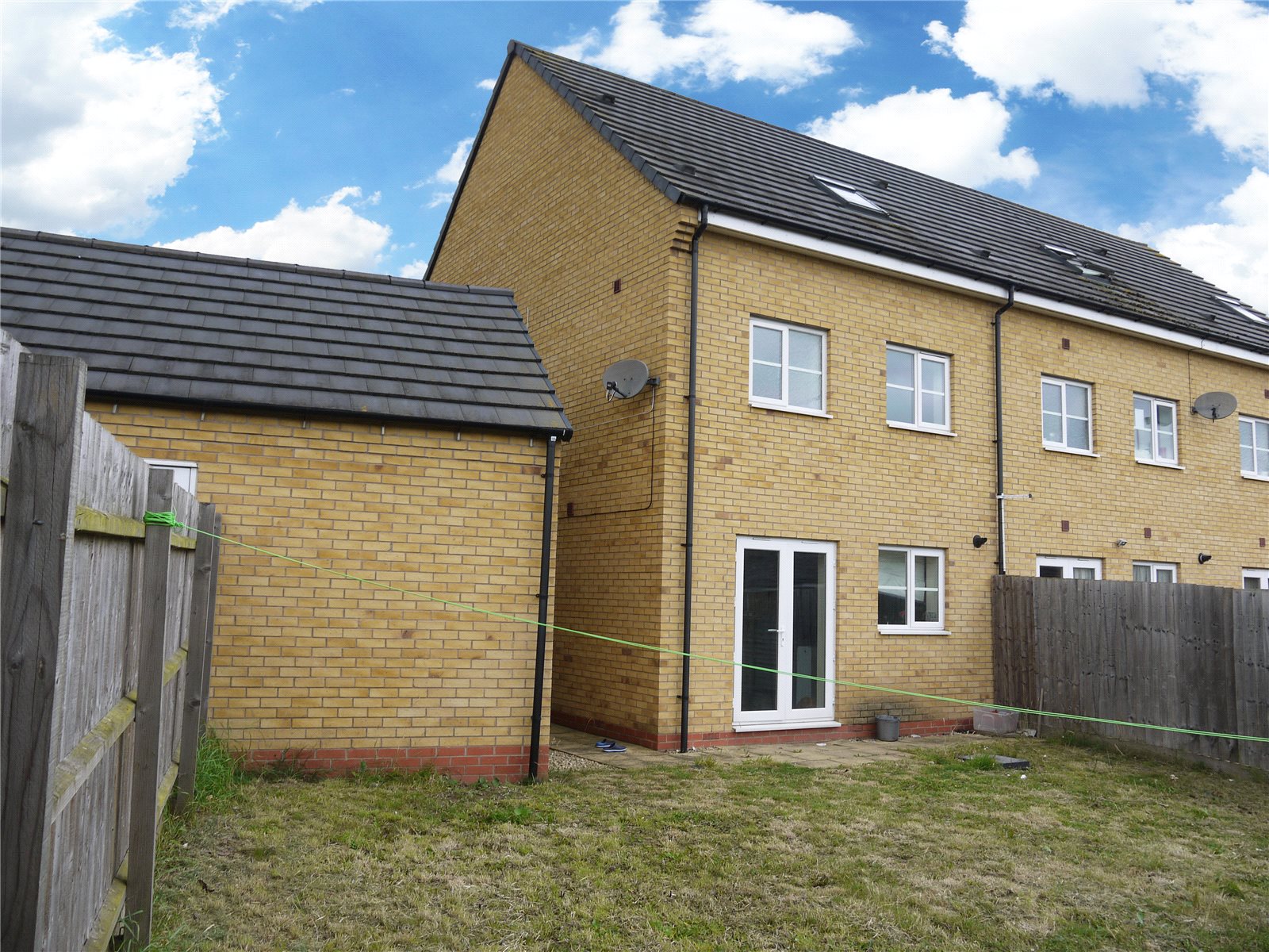 Find 3 Bedroom Houses For Sale In Hamilton Leicestershire