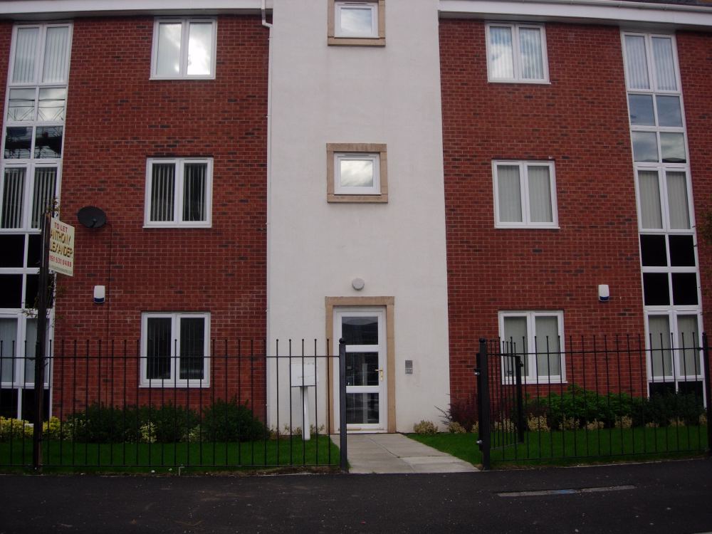Whitegates Woolton 2 bedroom Flat To Let in Alderman Road Hunts Cross
