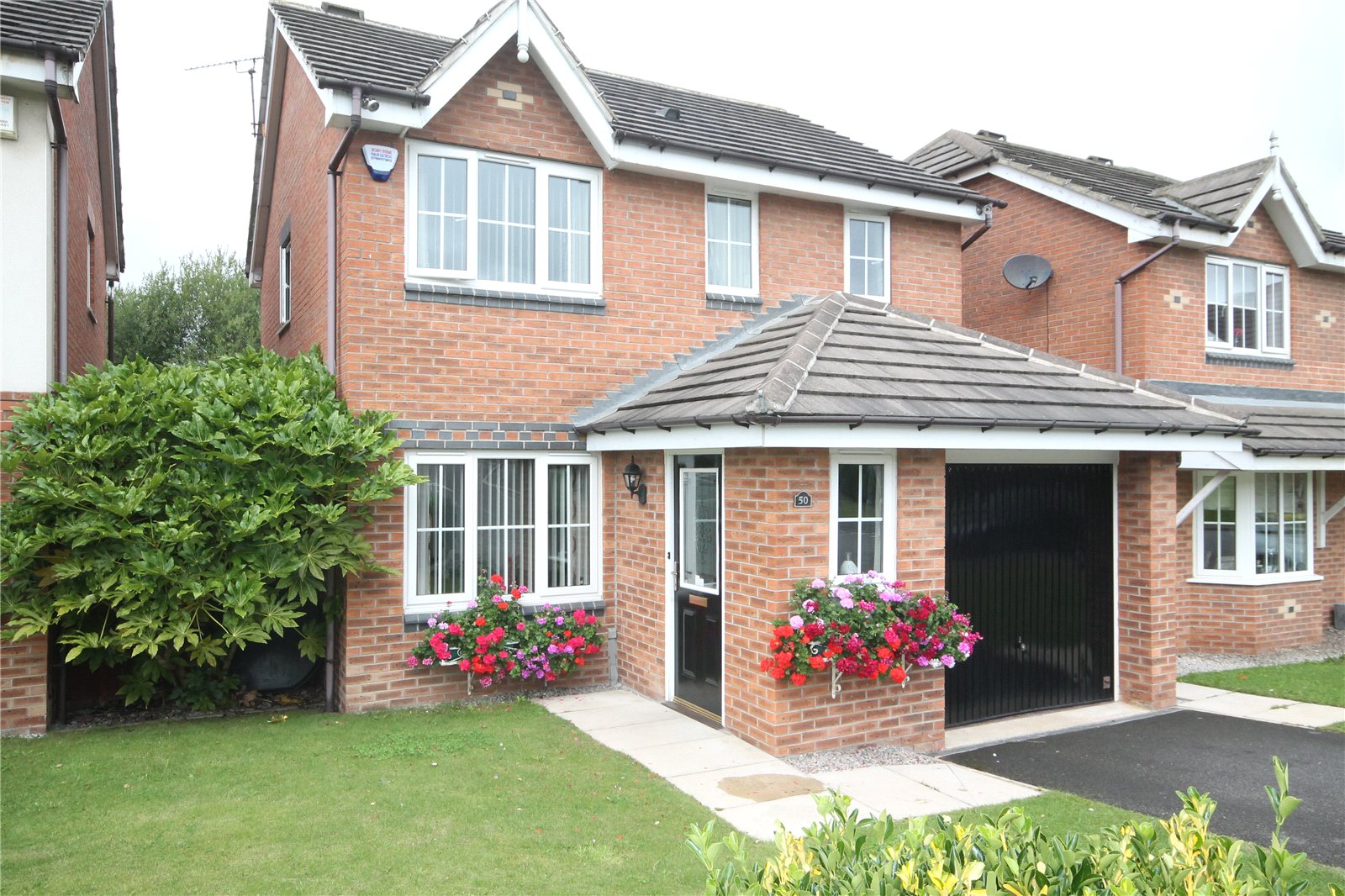 Whitegates Barnsley 3 bedroom House for sale in Parkland View Lundwood
