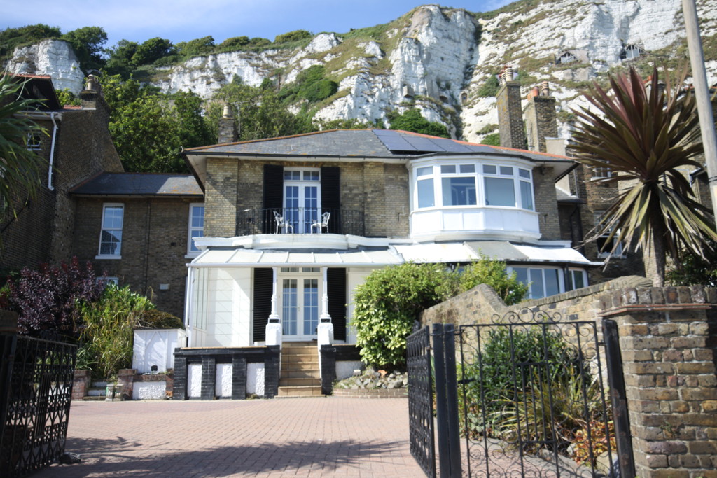 Martin Co Dover 7 Bedroom Town House Let In East Cliff Dover