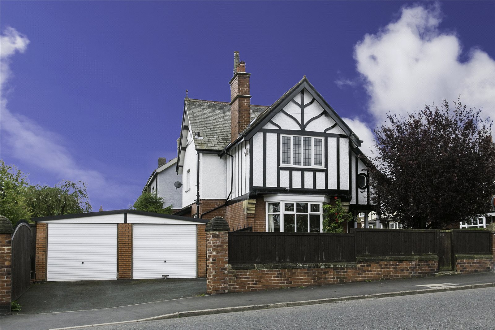 Whitegates Bramley 3 bedroom House for sale in Broad Lane Bramley Leeds