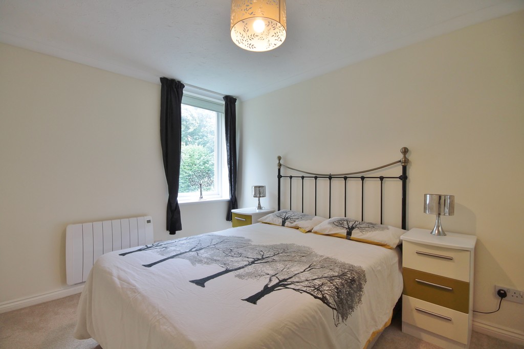 Martin & Co Oxford 2 bedroom Ground Floor Flat Let in Tennyson Lodge