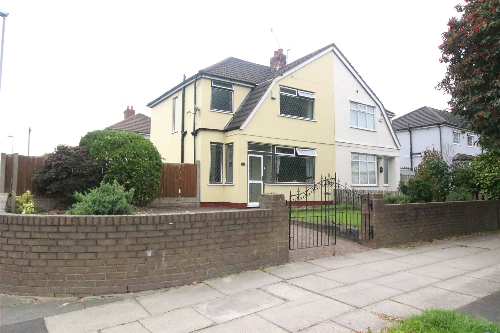 Whitegates Huyton 3 bedroom House for sale in Tarbock Road Huyton