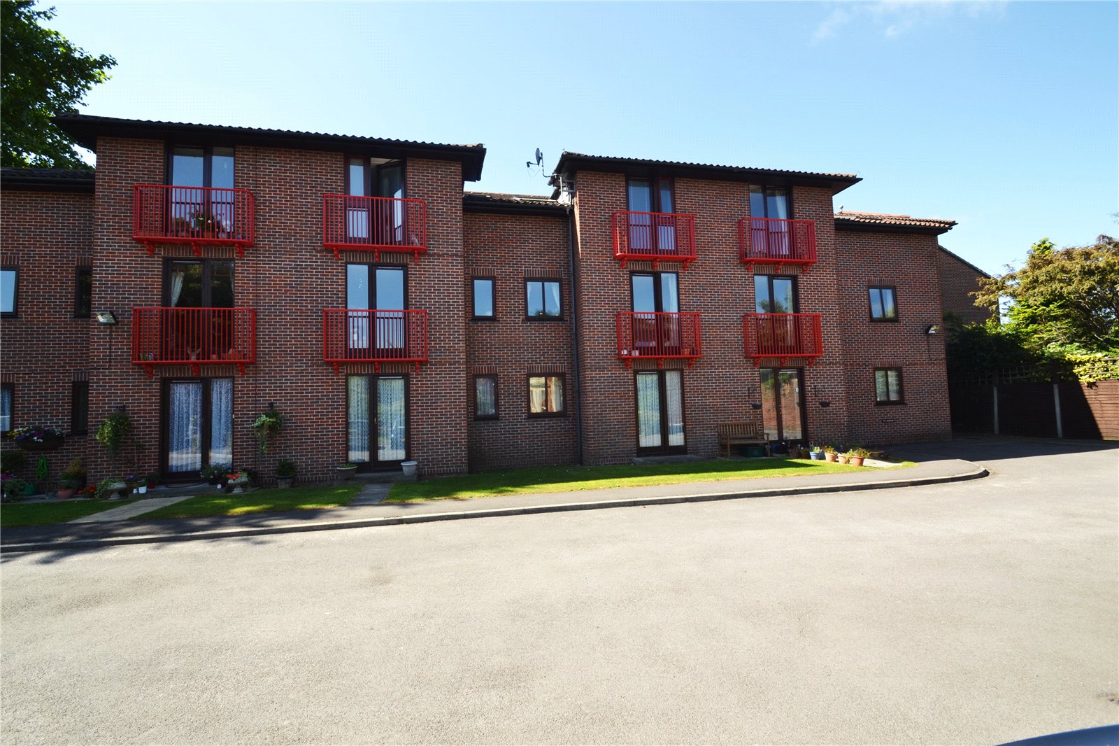 CJ Hole Bridgwater 2 bedroom Flat to rent in Aspen Court Wembdon Road