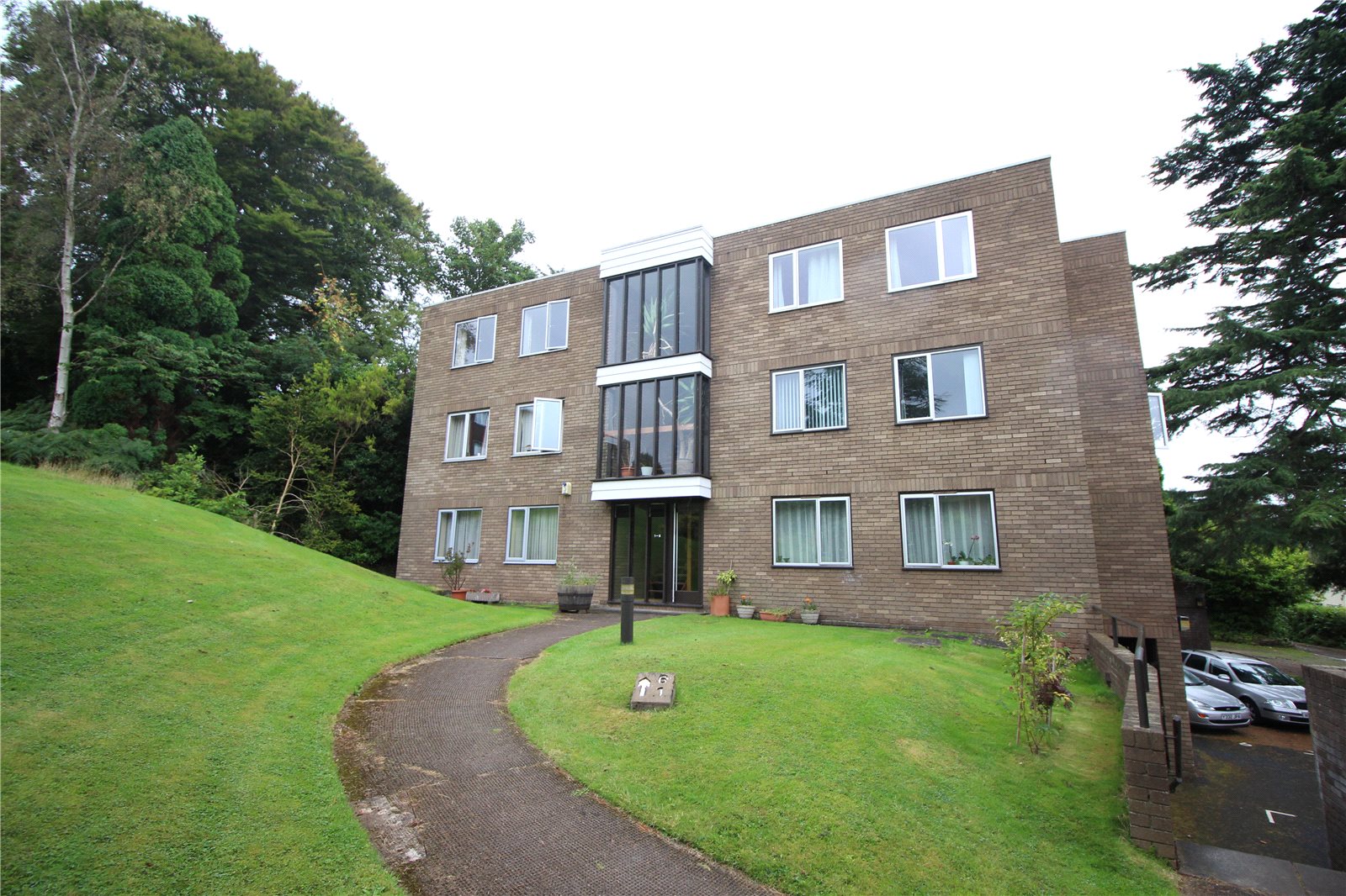 CJ Hole Clifton old 2 bedroom Flat for sale in Knoll Court Knoll Hill
