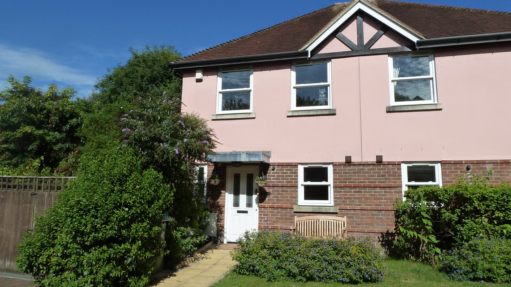 Martin & Co Littlehampton 2 bedroom SemiDetached House Let in