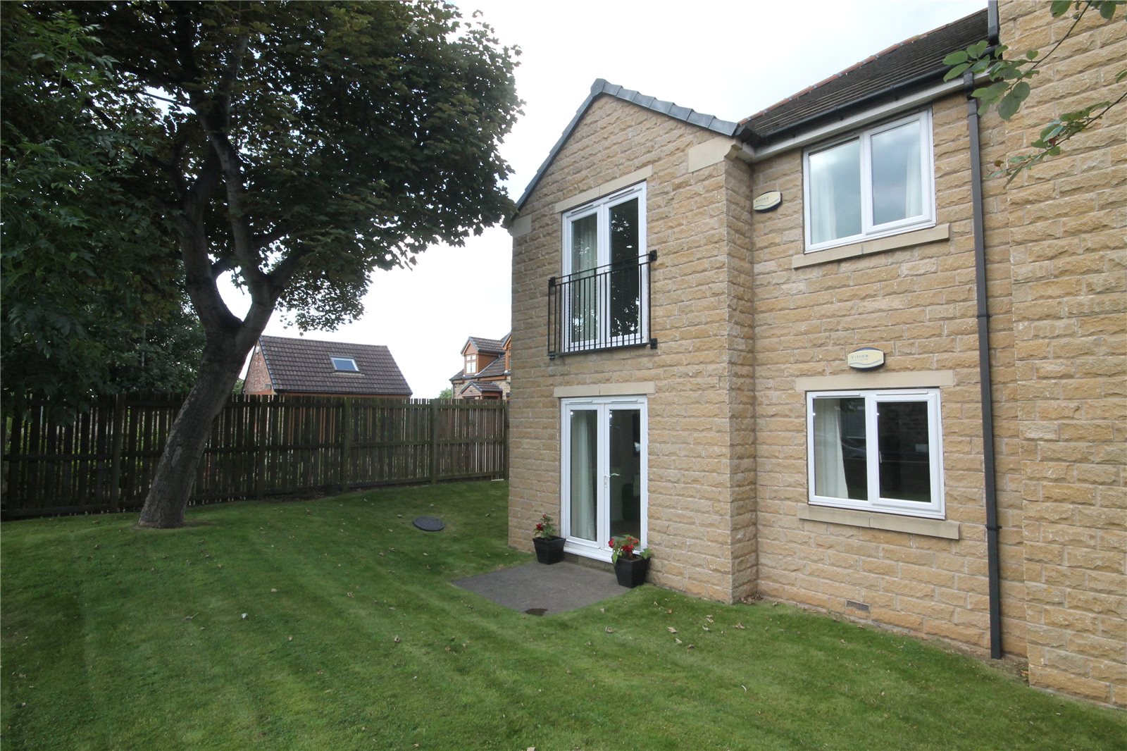 Whitegates Barnsley 1 bedroom Flat SSTC in Jordan Hill Gawber Road Barnsley