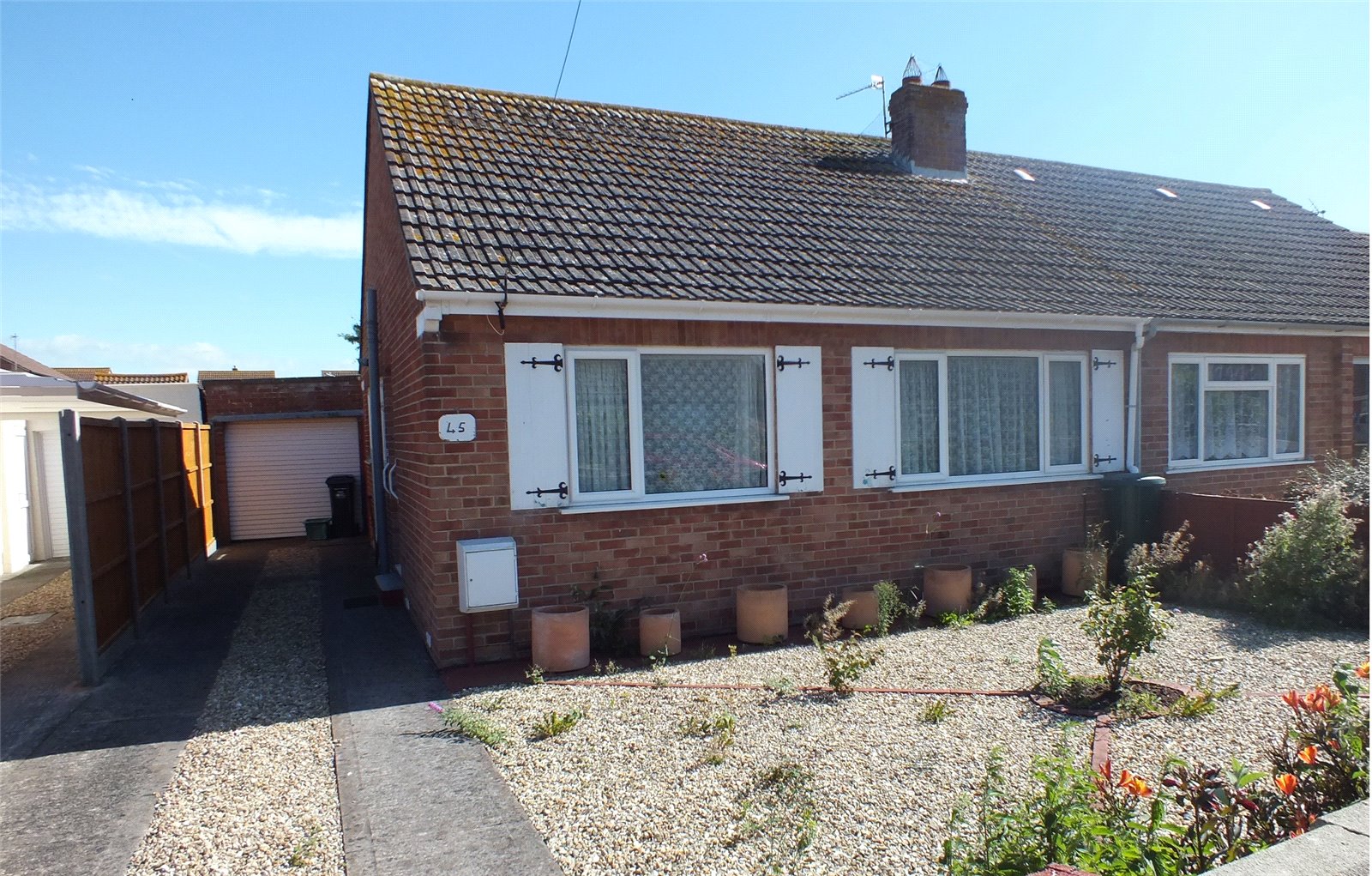 CJ Hole BurnhamonSea 2 bedroom Bungalow for sale in Ashcott Drive