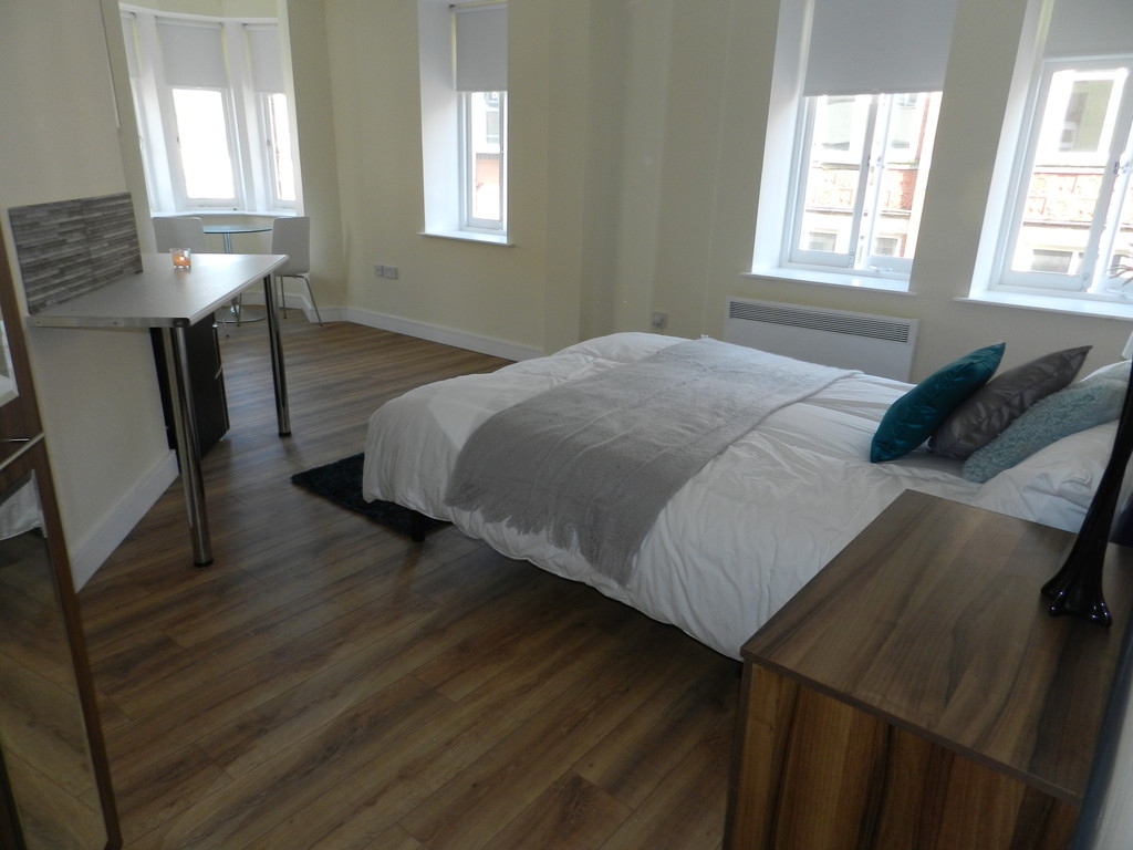 Martin Co Stoke On Trent 1 Bedroom Studio Let In Percy