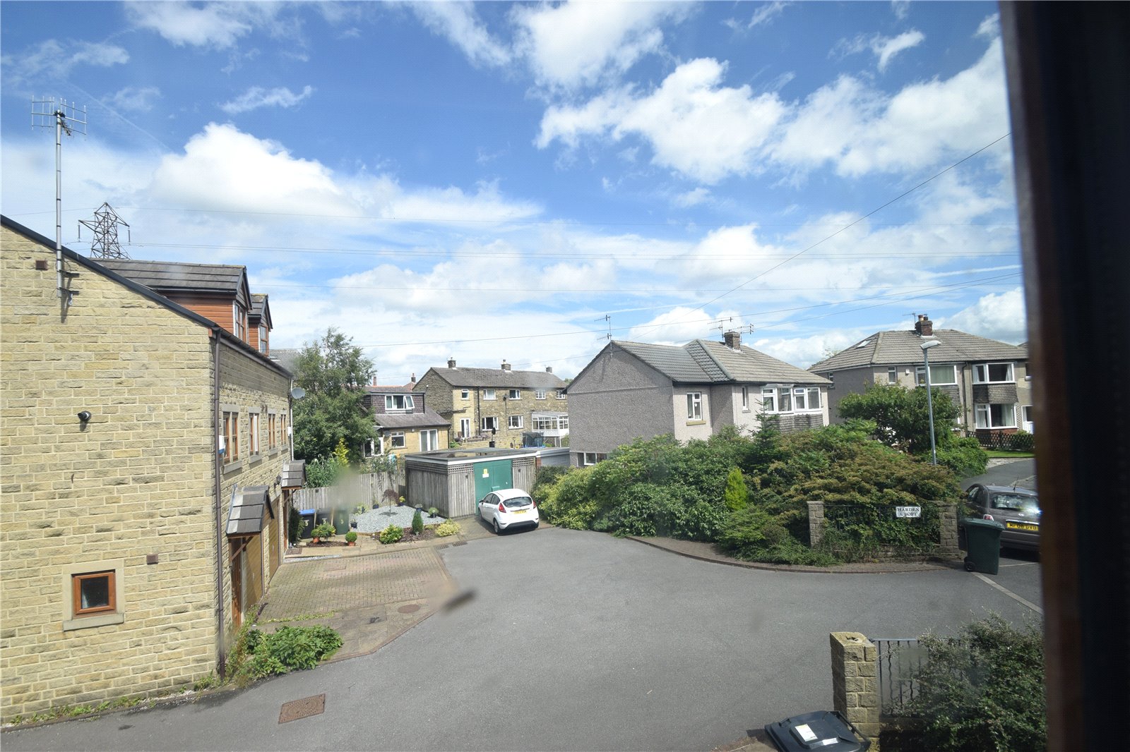 Whitegates Keighley 4 bedroom House to rent in Harden Croft Long Lee