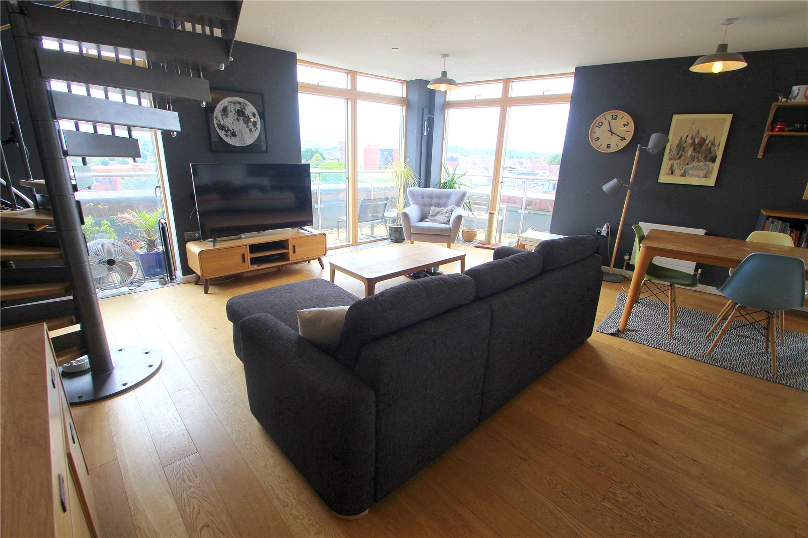 Cjhole Southville 2 Bedroom Flat Sstc In Robinson Buiding