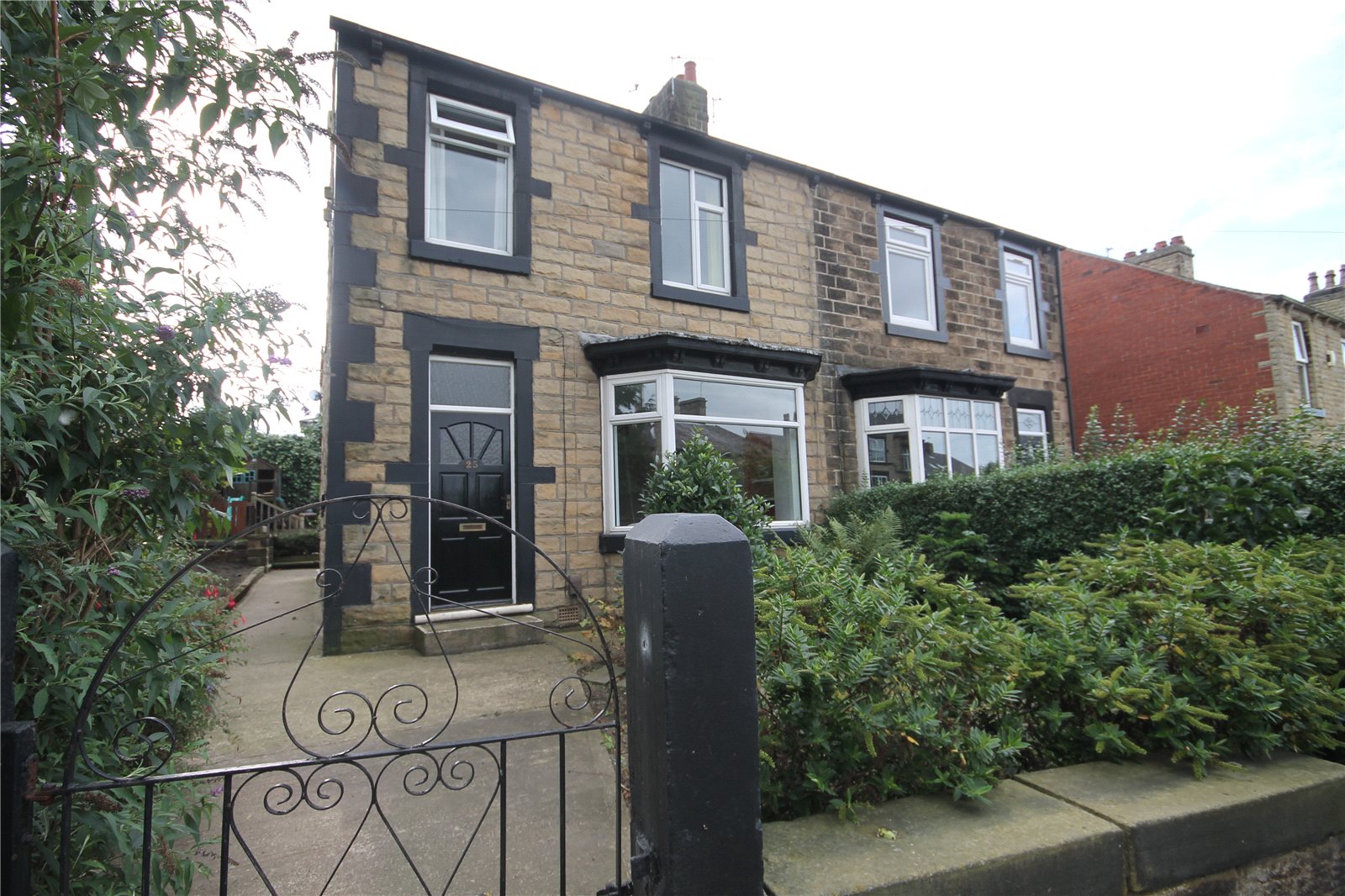 Whitegates Barnsley 3 bedroom House For Sale in Longcar Lane Barnsley