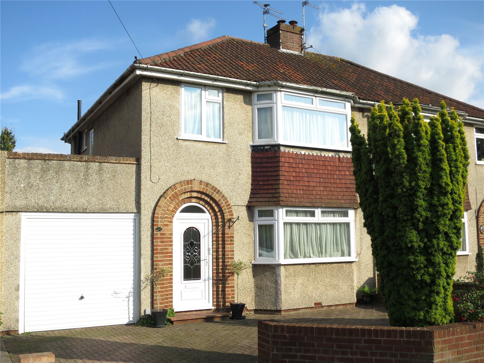 CJ Hole Downend 1 bedroom House to rent in Bromley Heath Road Downend