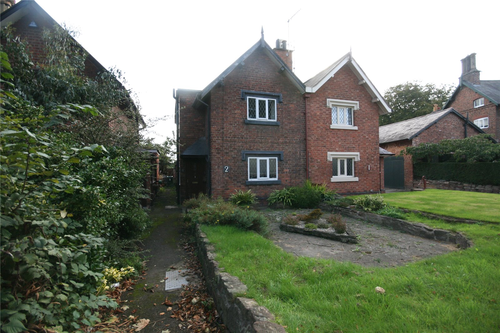 Whitegates Chester 3 bedroom Cottage for sale in Bank Cottages