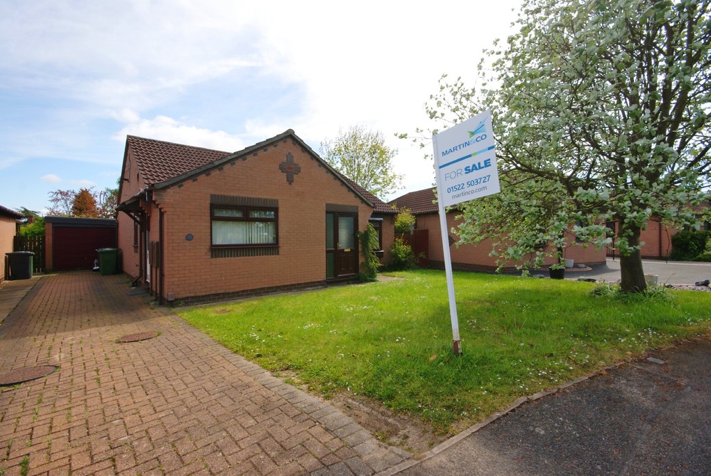 Martin & Co Lincoln 3 bedroom Detached Bungalow Let in Lilford Road