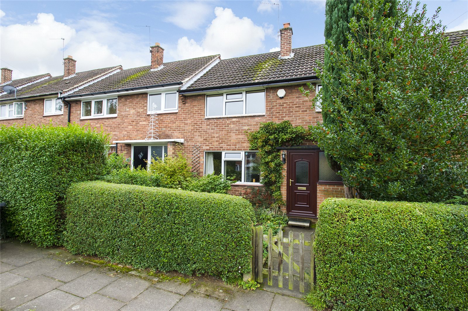 Whitegates Beeston 3 bedroom House SSTC in Hanley Avenue Bramcote Nottingham