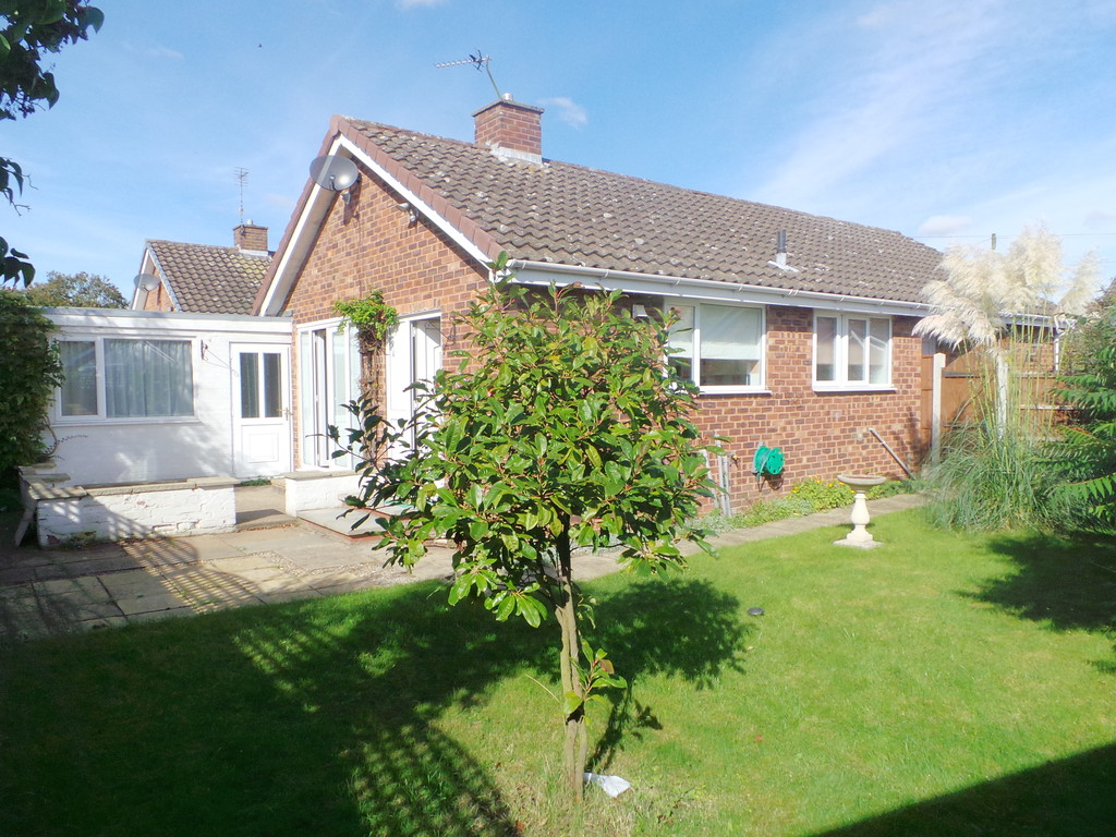 Martin & Co Gainsborough 2 bedroom Detached Bungalow Let in Darbeck Road, Scotter, Gainsborough Martin & Co Gainsborough 2 bedroom Detached Bungalow Let in Darbeck Road, Scotter, Gainsborough