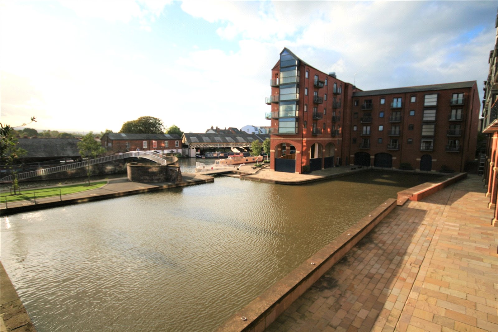 Whitegates Chester 2 bedroom Flat for sale in Wharf View Chester CH1