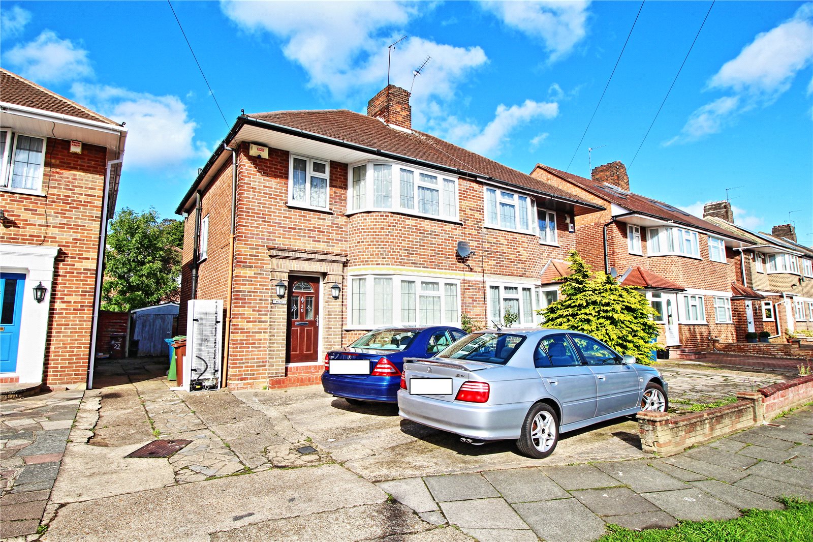 Estate agents and letting agents in the UK. Houses, flats and new homes