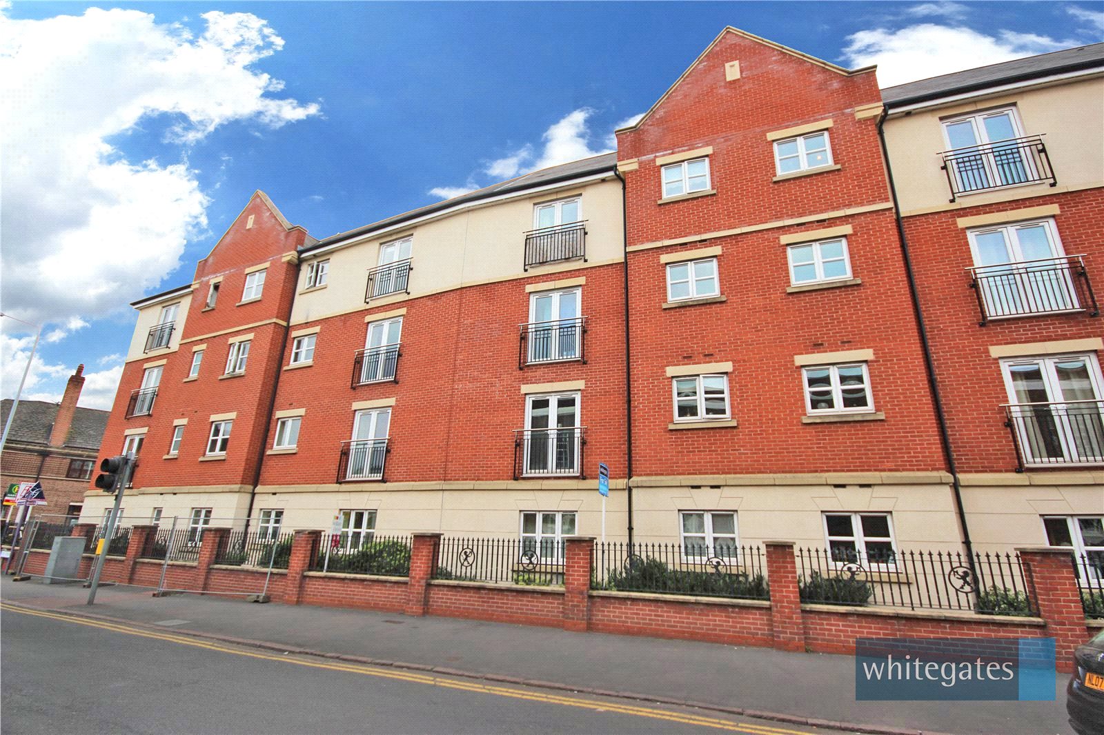 Whitegates Leicester 2 bedroom Flat to rent in Manor Gardens Close