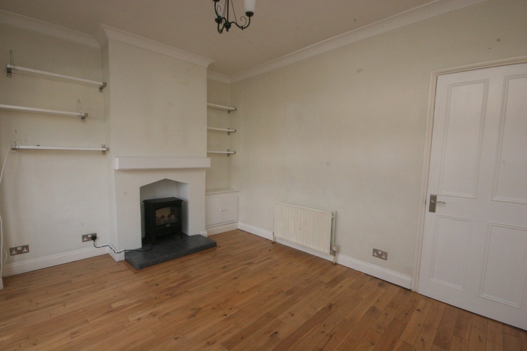 Martin Co Harrogate 2 Bedroom Terraced House Let In Regent