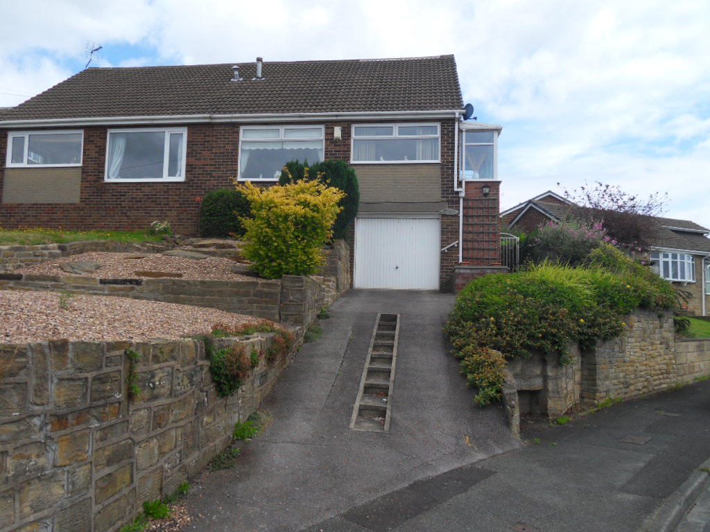 Whitegates Dewsbury 3 bedroom Bungalow Let Agreed in Harewood Avenue