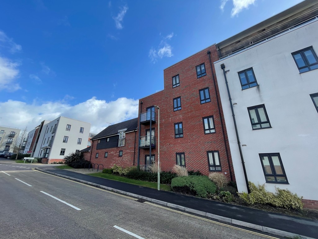 Martin & Co Basingstoke 2 bedroom Apartment Let Agreed in Sinclair Drive