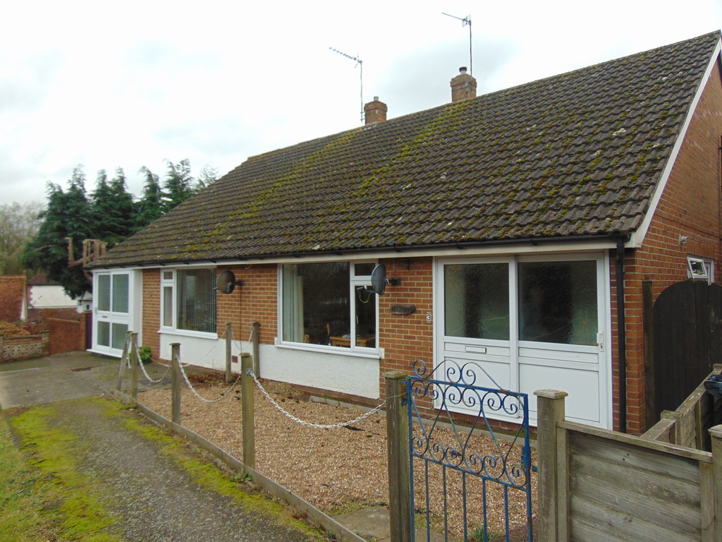 Martin & Co Ashford 2 bedroom SemiDetached Bungalow Let in Yeoman