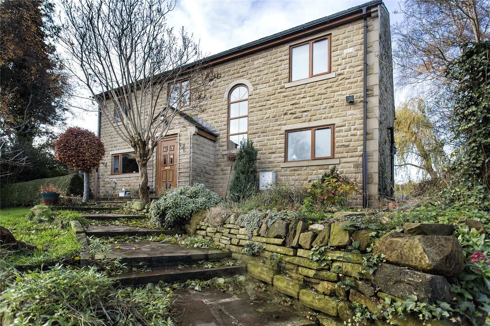 Whitegates Dewsbury 4 bedroom House for sale in The Common Thornhill