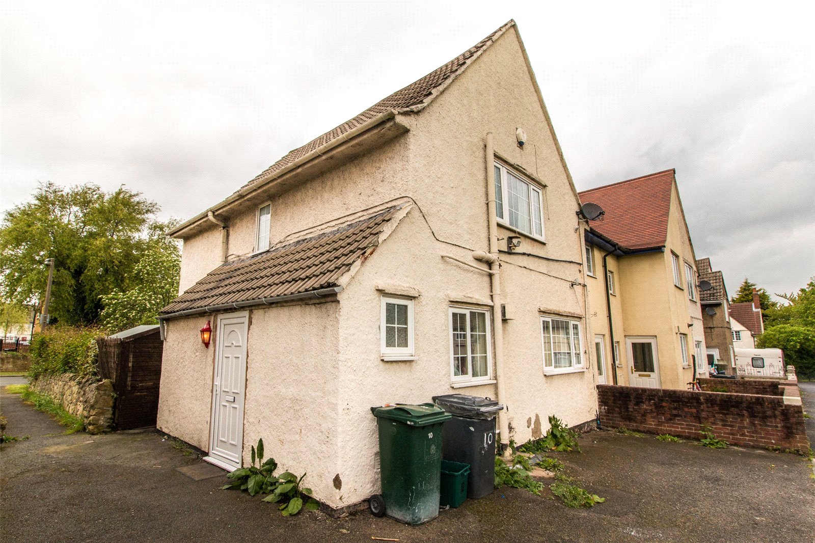 Whitegates Doncaster Studio House to rent in East Avenue Woodlands