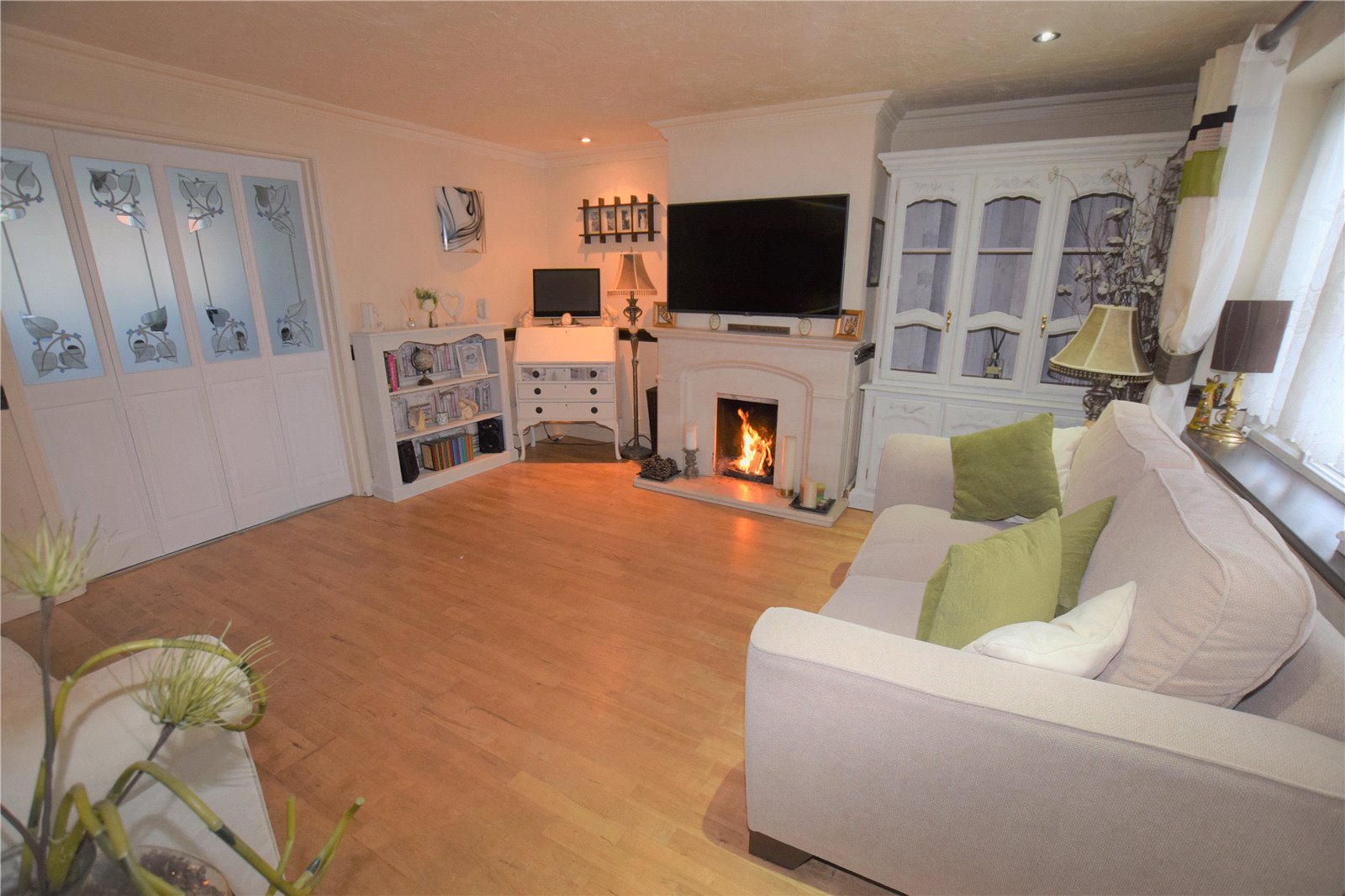 Parkers Burghfield Common 3 Bedroom House For Sale In The